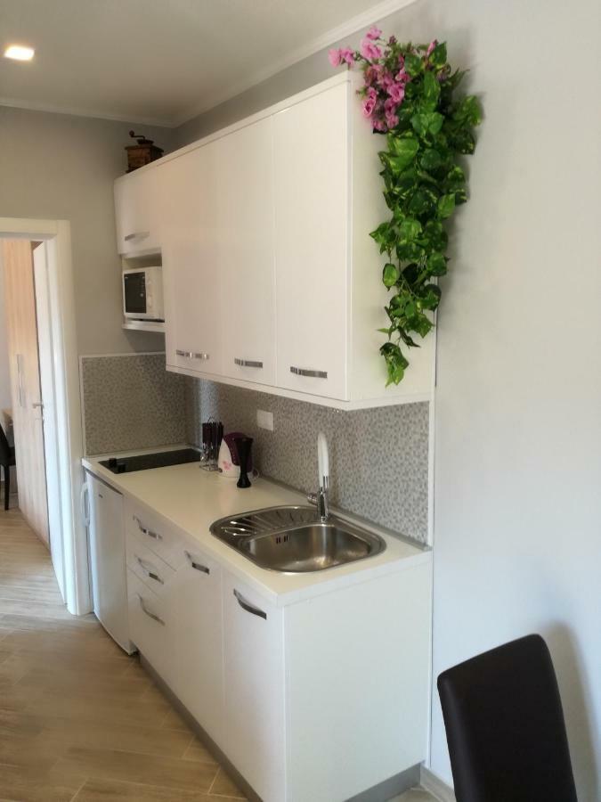 Apartments Smokva Makarska Exterior foto